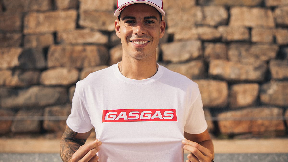 Augusto Fernandez, GasGas photoshoot, Aragon 2022.